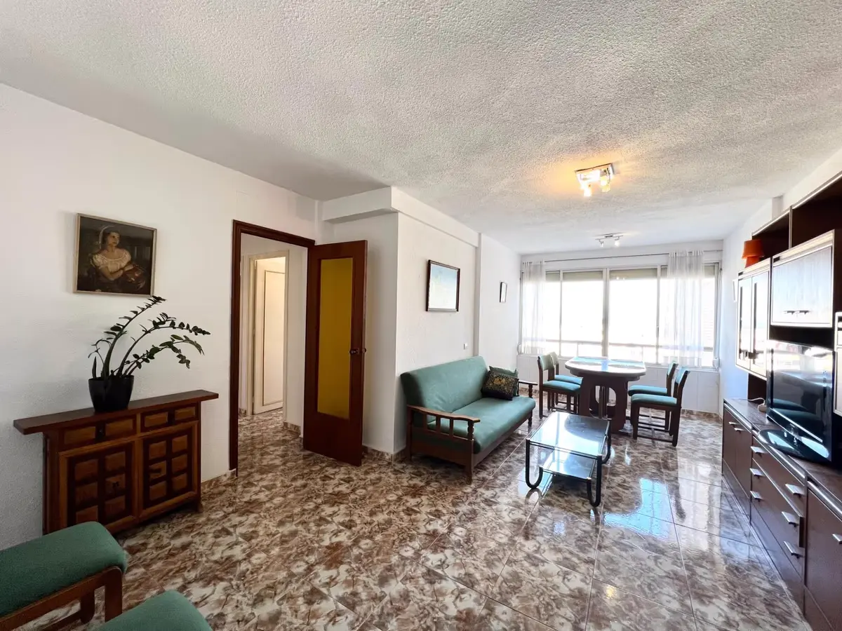 Квартира по адресу Calle del Pintor Pedro Camacho, 14, Juan XXIII, 83 м² — изображение 2